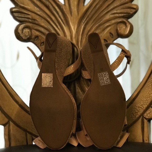 Prada Bow Wedges - Nude - Picture 4 of 8
